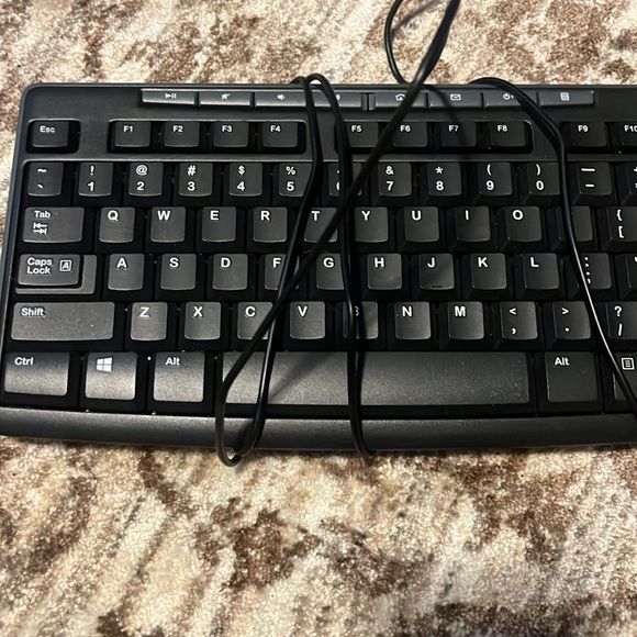 Brand new logi tech keyboard - Picture 4 of 5